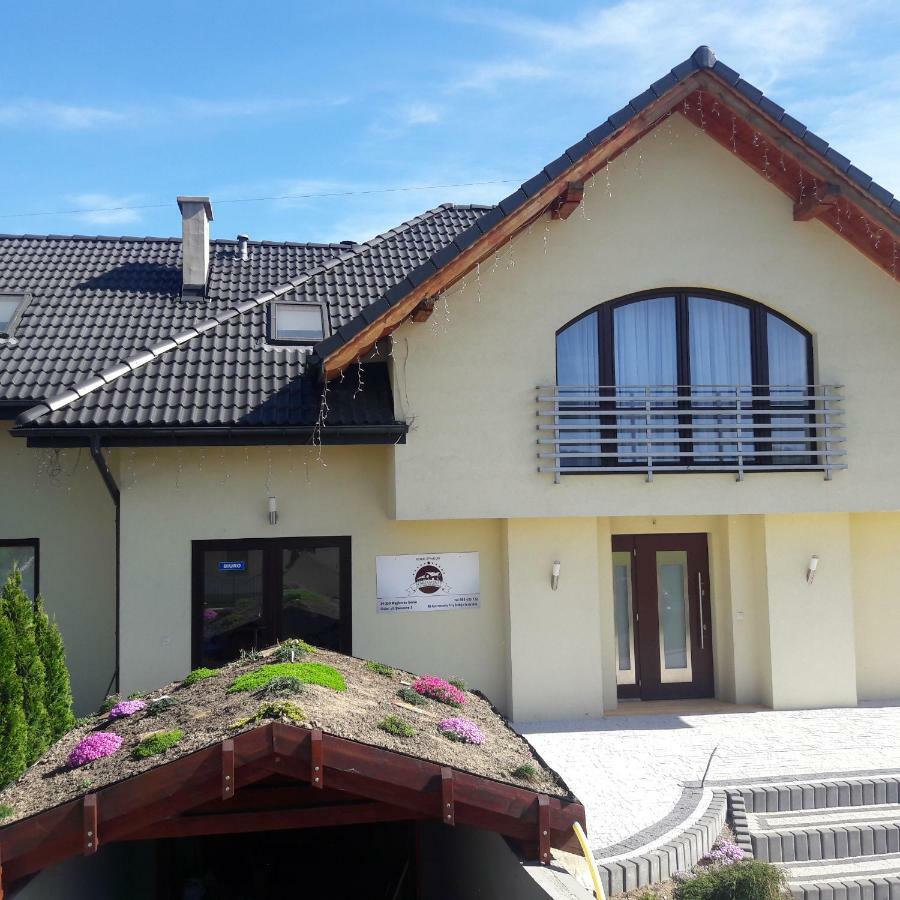Apartamenty Przy Trakcie Cesarskim فينغييرسكا غوركا المظهر الخارجي الصورة
